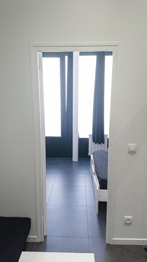 Appartamento * Moulin Rouge Getaway * 1br + Desk + Gym Weights *
