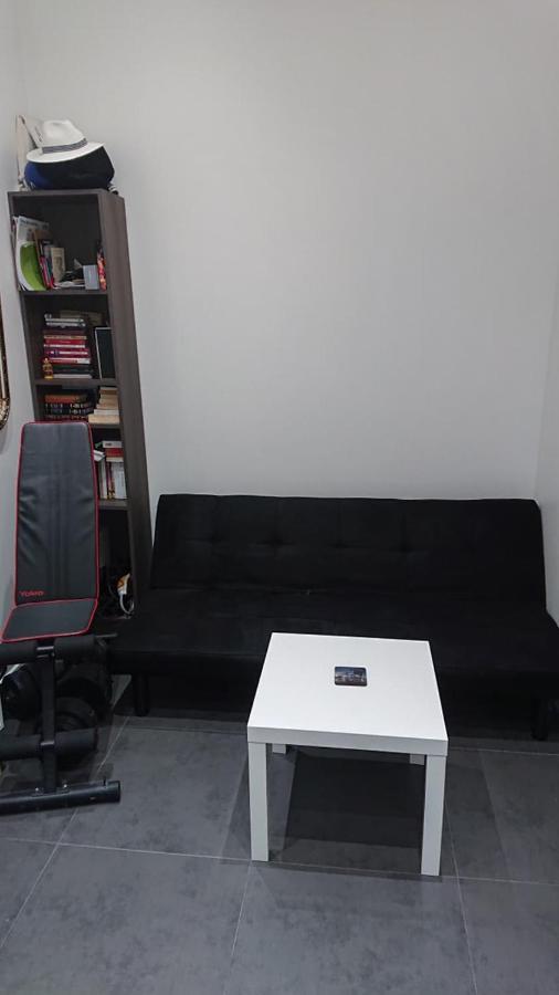 * Moulin Rouge Getaway * 1br + Desk + Gym Weights Parigi