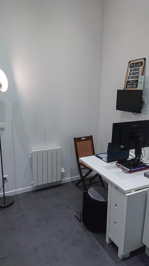 Appartamento * Moulin Rouge Getaway * 1br + Desk + Gym Weights